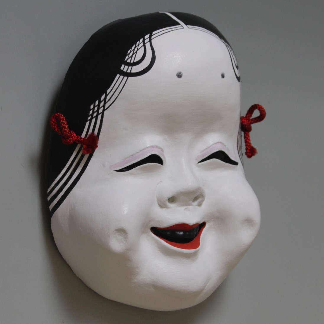 おかめ　笑顔の顔の飾り 彩] おかめ面 お多福 「福を招く笑顔」 タテ約：20.5cm 乾漆？ 商売