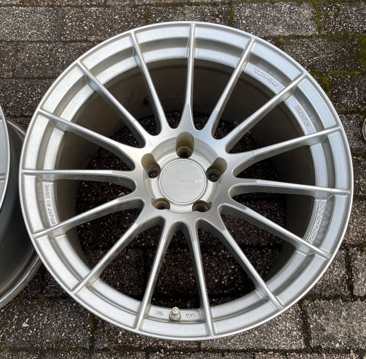 エンケイ RS05RR 18インチ 10.5j +22 2本