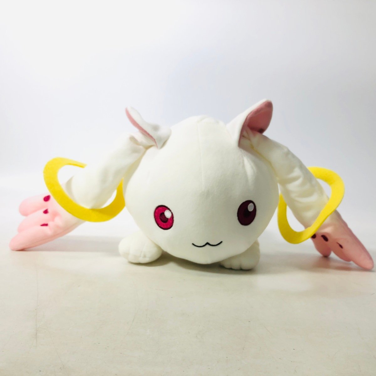 か561 魔法少女まどかマギカ ぬいぐるみ キュウべえ 寝そべりver 美品 Hlxh8tazur Rtanjskidvori Rs