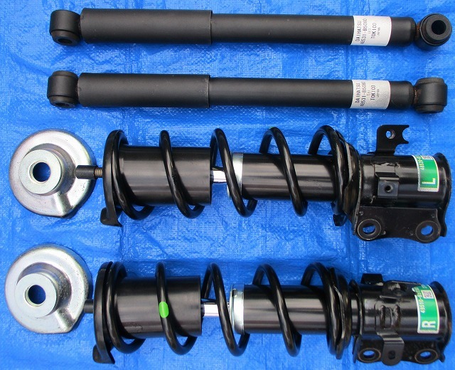 走行296km ハイゼットトラック 2021年式 ダイハツ 純正サスペンション、ショックアブソーバーセット 1台分_1