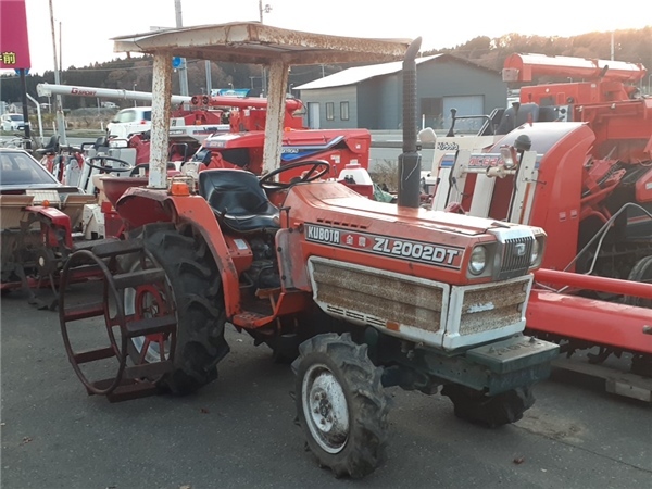 秋田発 クボタ トラクター ZL2002DT 1.460h ブロードキャスター付 4WD 
