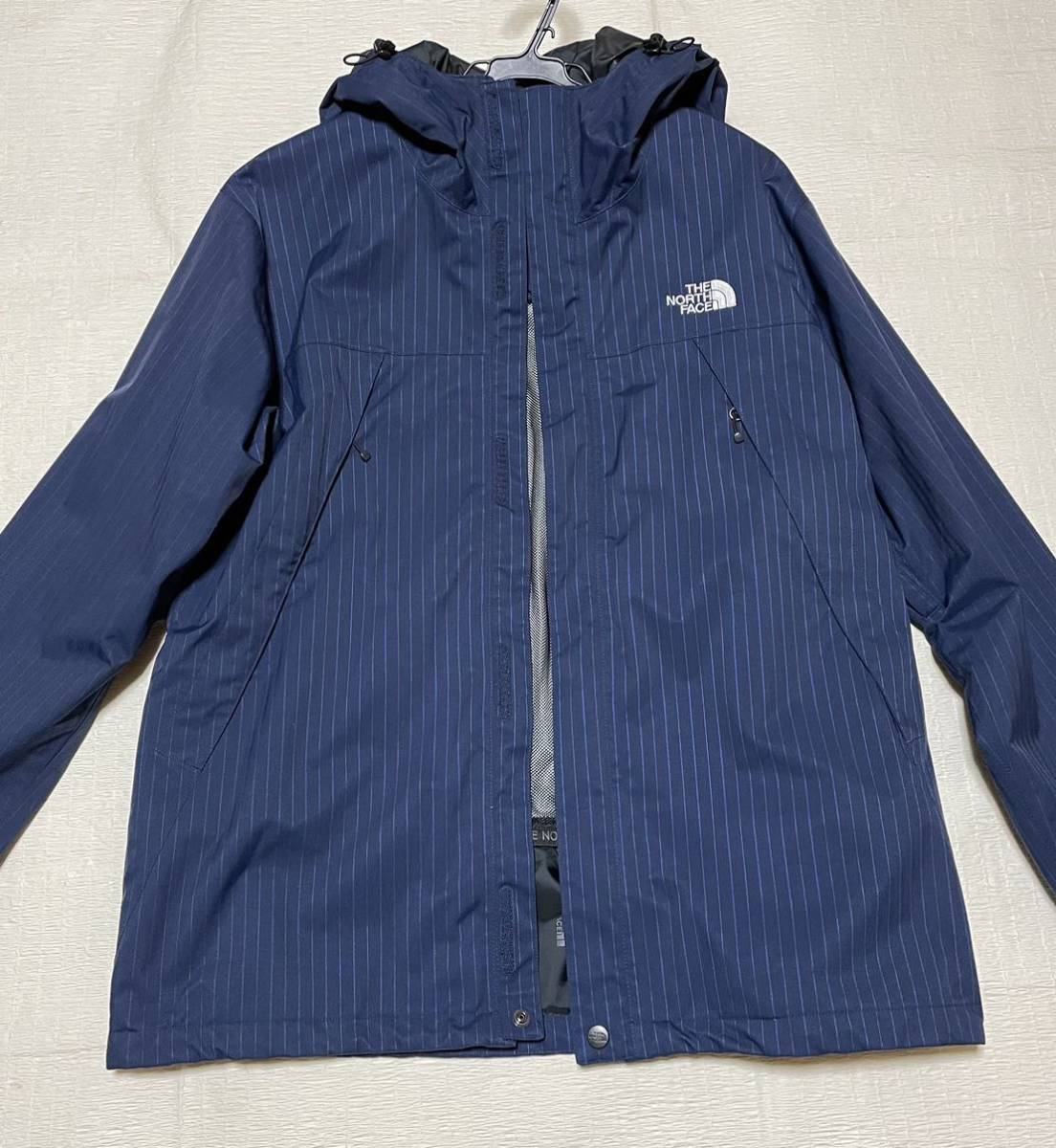 数量限定，新品 紺に青バンカーストライプTHE NORTH FACEノースフェイス防寒着 マウンテンパーカー キャンプウェア ペンシルストライプ通勤や街着にも(Lサイズ)｜売買されたオークション情報、yahooの商品情報 男性用