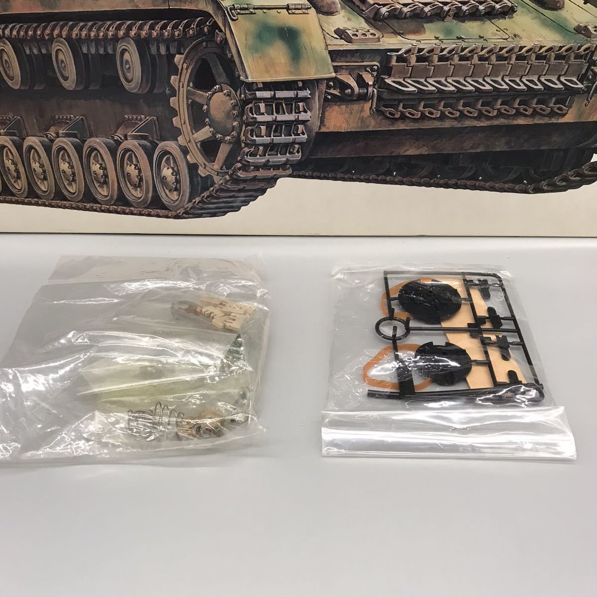 未組立】 1/15 ビッグ タンク コレクション ドイツ 4号 突撃砲 戦車 