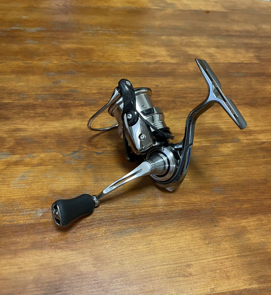 DAIWA 18イグジスト FC LT 2500S-C スピニングリール ダイワ 