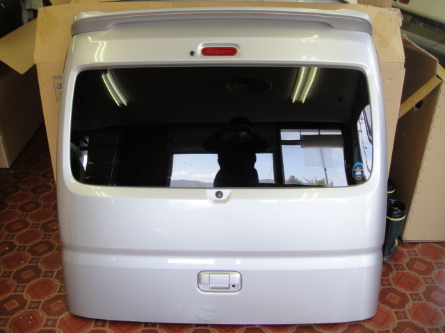 超美品　スポイラ付き シルバー　DA17W ワゴン　DA17V エヴリィ エブリー リアゲート バックドア