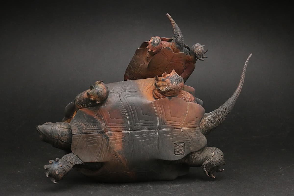 亀　彫刻品 EF209 明治-昭和【名工 野上龍起 作】精巧 秀逸作 鋳銅「親子亀」幅