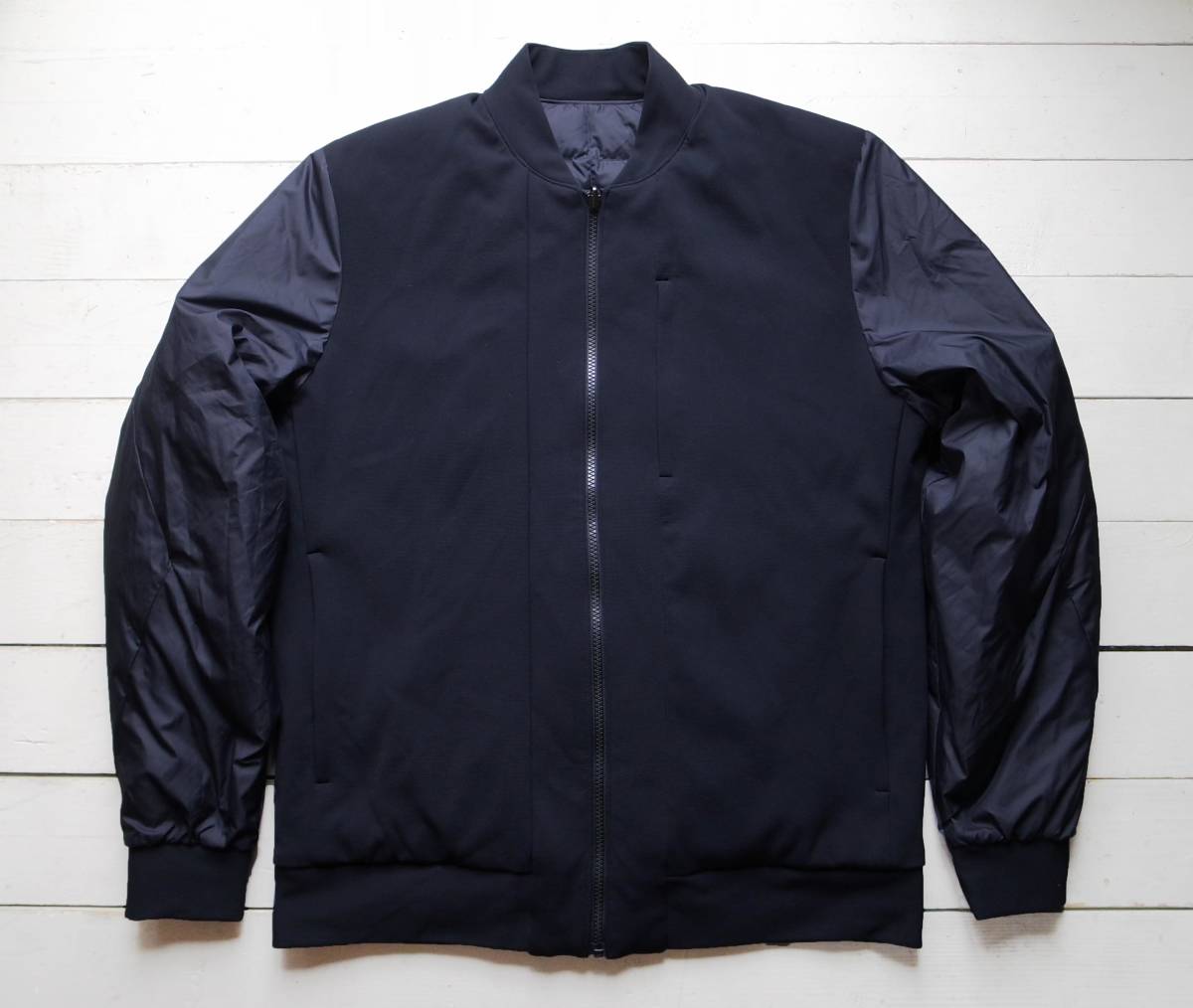 SALE，格安 lululemon ルルレモン リバーシブル ダウン ボンバージャケット L 黒(Lサイズ)｜売買されたオークション情報、yahooの商品情報をアーカイブ公開 - オークファン Lサイズ