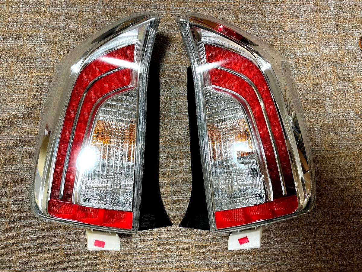 超美品☆全灯化加工済み☆ZVW30系.プリウス☆後期☆純正テールランプ 
