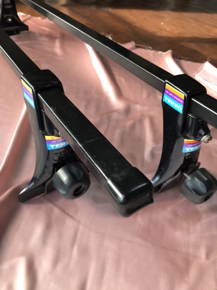 TERZO ベースキャリア ルーフ　テルッツォ　PIAA THE MAUI SENSATION バーの長さ:約128cm 取付ホルダーNO.337 Terzo テルッツォ (by EB92AB 型式 PIAA株式会社｜TERZO（テルッツォ）｜業務用キャリア製品情報