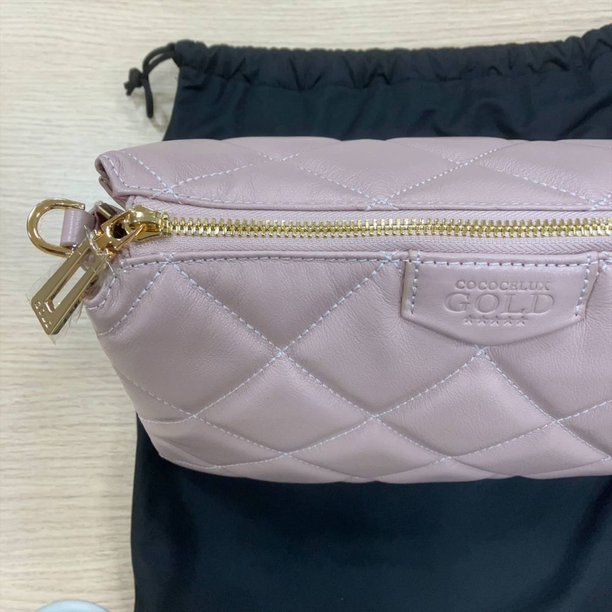 COCOCELUX cococelux GOLD ショルダーバッグ gold GOLDの新品フリマ 