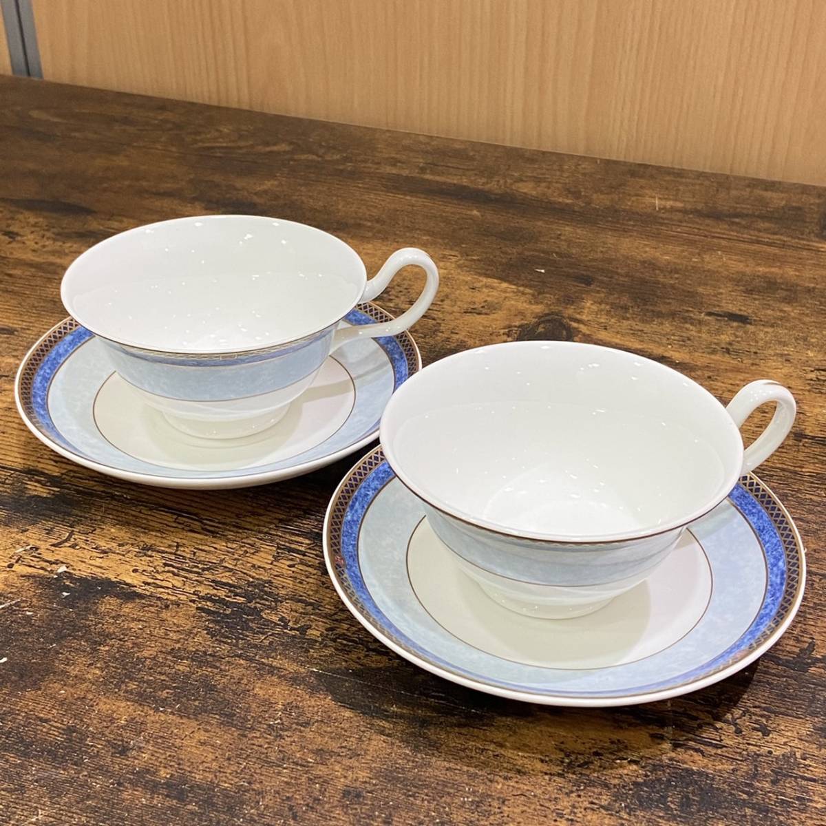 豊富な，高品質 WEDGWOOD ウェッジウッド Bone China ボーン チャイナ 英国製 壺マーク バレンシア カップ ソーサー プレート 2客 セット 食器 892(ウェッジウッド)｜売買されたオークション情報、yahooの商品情報を ウェッジウッド