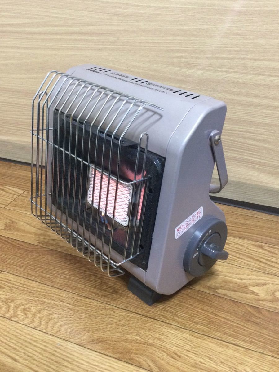 Iwatani カセットガスストーブ CB-STV-2 ほぼ未使用品 Iwatani カセットガスストーブ CB-STV-2 中古品