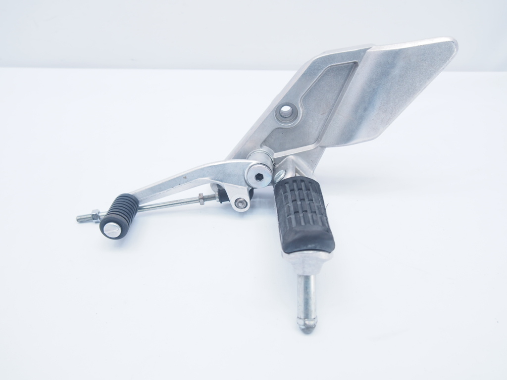 割れ無 CB1300SF SC54 03-13年 純正ステップ左 ホルダー ステッププレート メインステップ 刻印MEJ