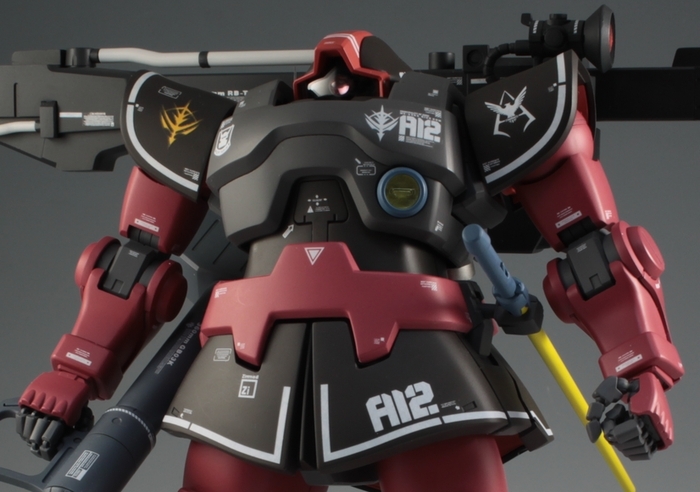 MG シャア専用リックドム (リニューアル版) 塗装済完成品