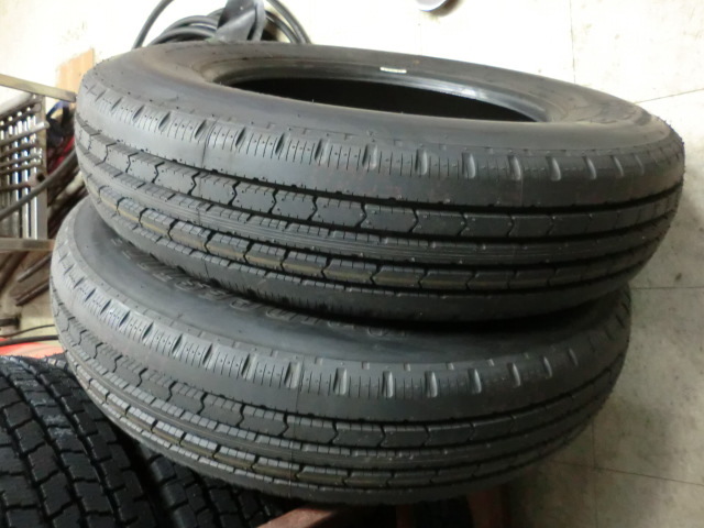 即決 送料無料 ！ 205/80R17.5 ブリヂストン 2本セット 新車外し