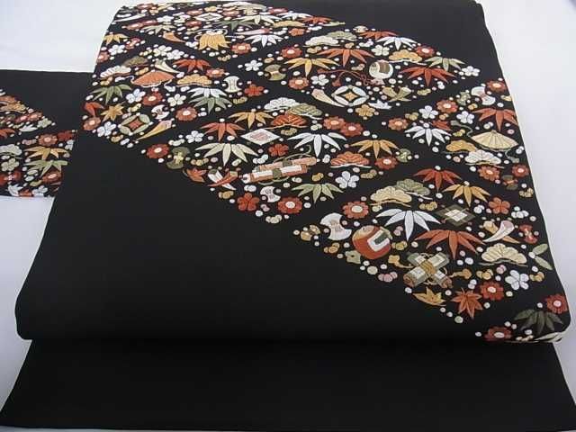 着物屋こころ□塩瀬 九寸名古屋帯 刺繍 宝尽くし吉祥文 黒地 金糸 たれ