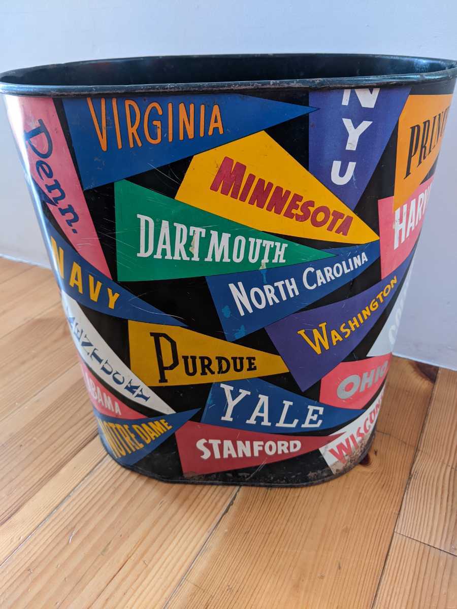 vintage】ゴミ箱 カレッジ ペナント YALE 店舗什器 antique 古道具