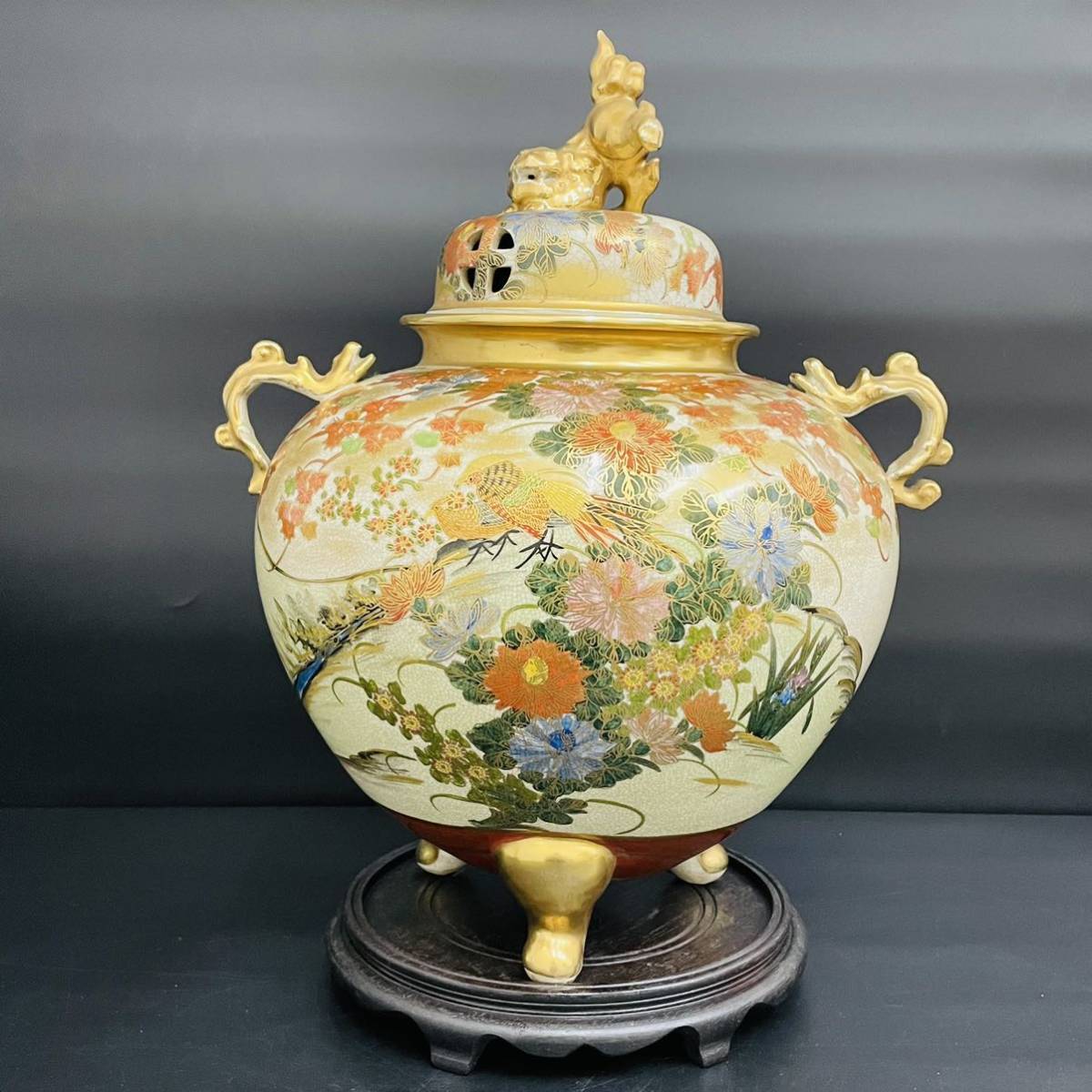 陶器 花瓶 鳥 花柄 金彩 壺 薩摩焼 丸十字 大花瓶 壺 金彩 色絵 花鳥図 双獣耳 獅子 大壺 唐木 台