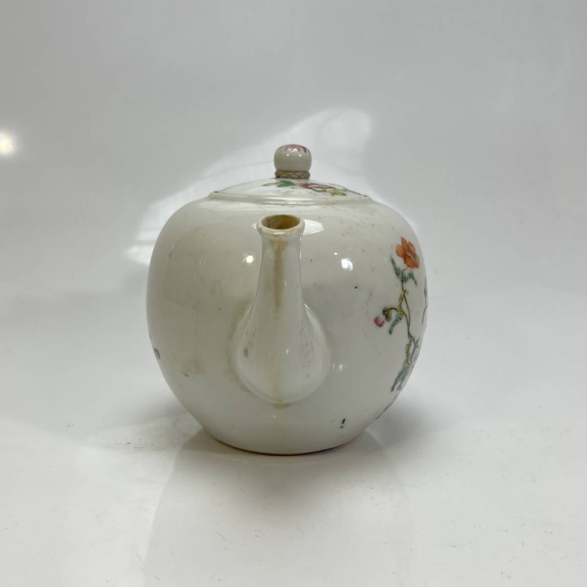 中国美術 唐物 豆彩 粉彩 万暦 久2830 在銘 粉彩人物紋蓋物 時代品 唐三彩 銀閣中国美術 旧家蔵出(YC25 φ18cm 折口碗 刻蓮花紋 梅瓶」に見る中国の美学--人民網日本語版--人民日報
