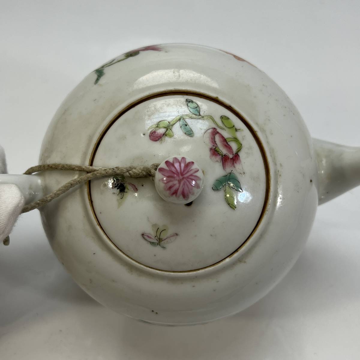 中国美術 唐物 豆彩 粉彩 万暦 久2830 在銘 粉彩人物紋蓋物 時代品 唐三彩 銀閣中国美術 旧家蔵出(YC25 φ18cm 折口碗 刻蓮花紋 梅瓶」に見る中国の美学--人民網日本語版--人民日報