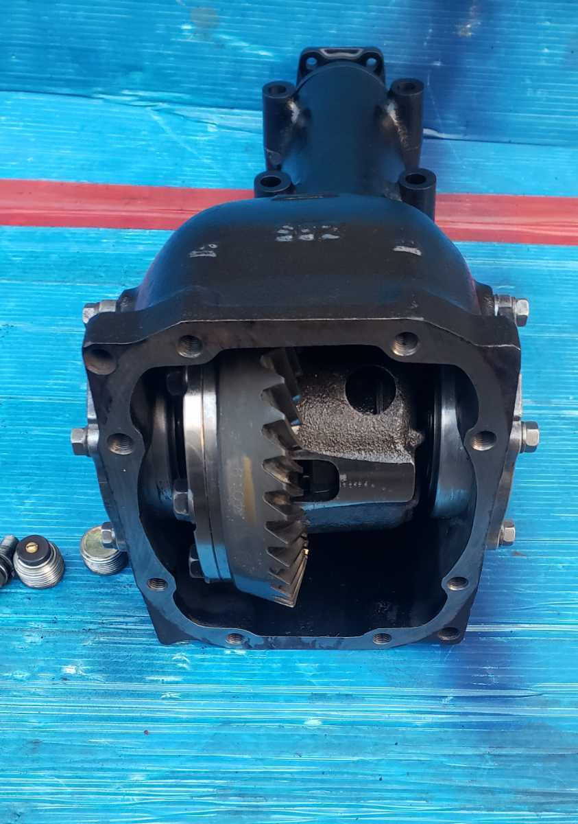 R180 ケンメリ ハコスカ ケンメリ？ ハコスカ？ ノンスリ R１８０デフ　日産スバル　ケンメリ　ハコスカ