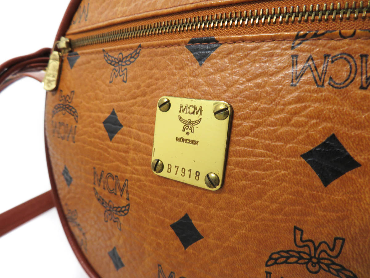 MCM エムシーエム ラウンド型ショルダーバッグ ブラウン PVC