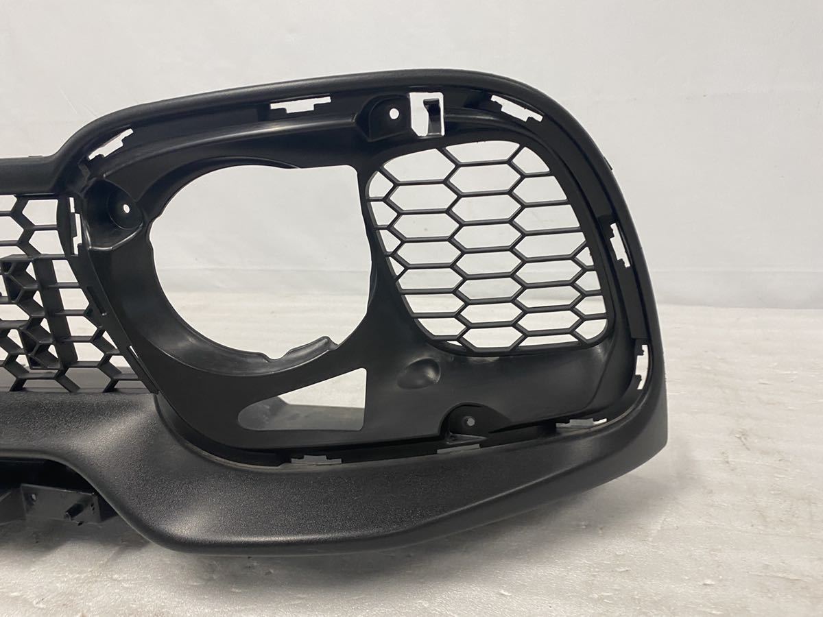 フィアット　アバルト595純正フロントバンパーグリル 735633050 ロアグリル 0 FIAT ABARTH FIAT&frasl;フィアット アバルト595純正フロントバンパー735633044 レーシングメッシュグリルシステム
