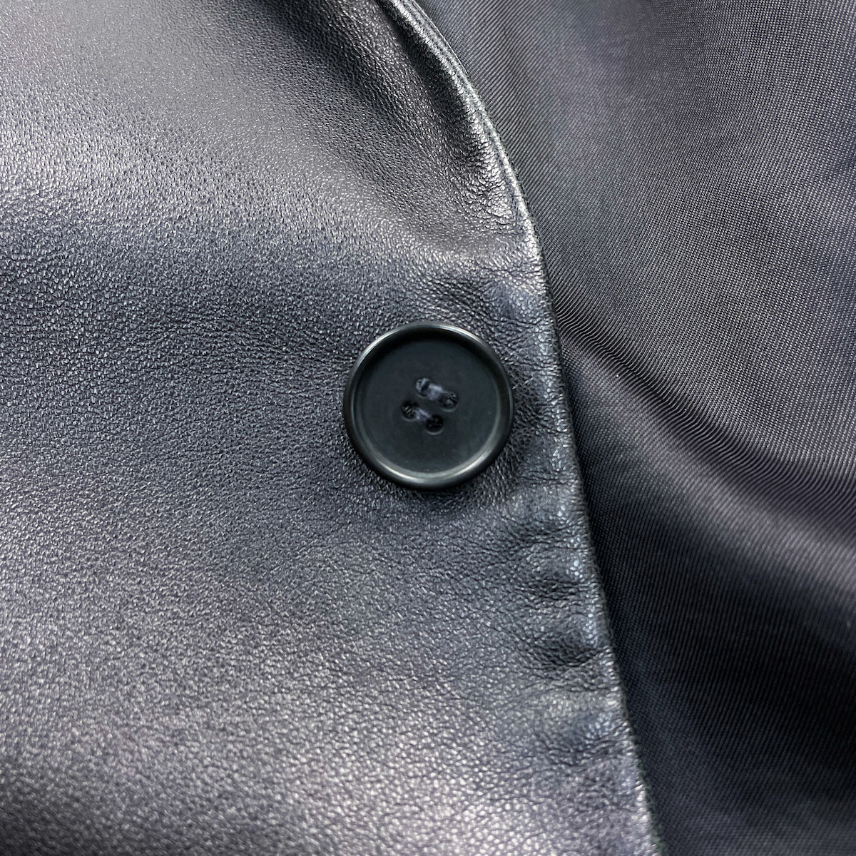 EMPORIO ARMANI】上質な着こなし◎シープスキン 羊革 ラムレザー 