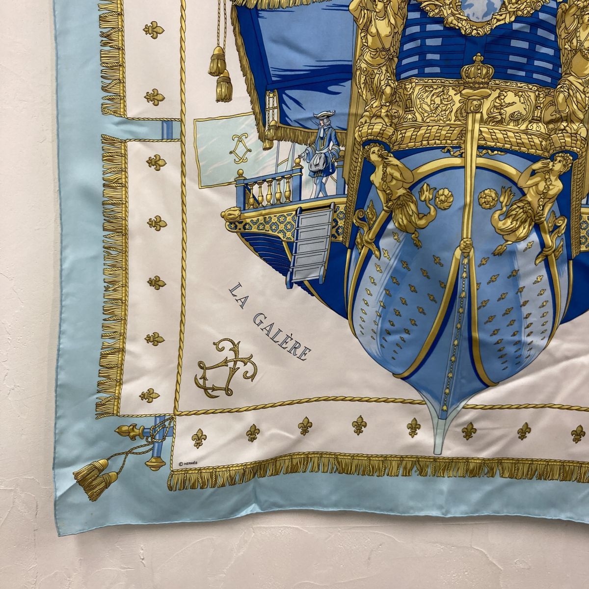 HERMES 大判スカーフゴールド ホワイト エルメス HERMES シルク