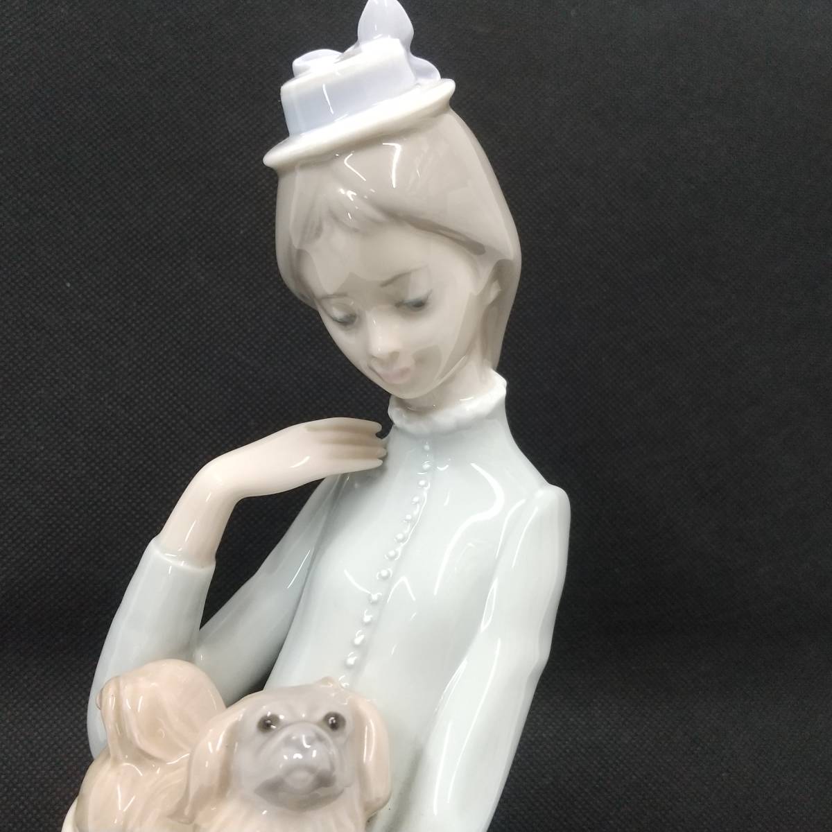 M9 LLADRO リヤドロ 仔犬を抱く貴婦人 高さ約375mm 廃盤 DAISA
