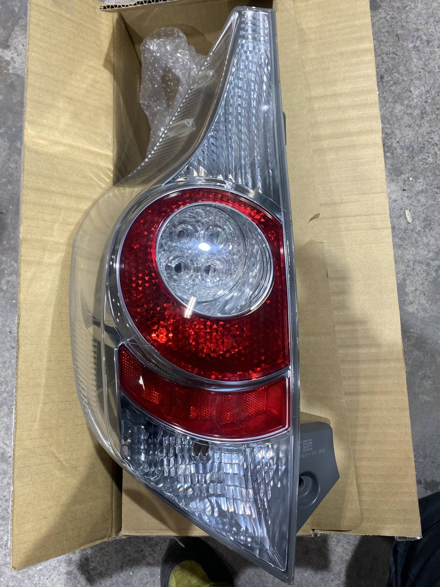 【低価，新作登場】 程度良好NHP10 アクア 左 テールライト/テールランプ STANLEY 52-252 品(テールライト)｜売買されたオークション情報、yahooの商品情報をアーカイブ公開 - オークファン トヨタ用