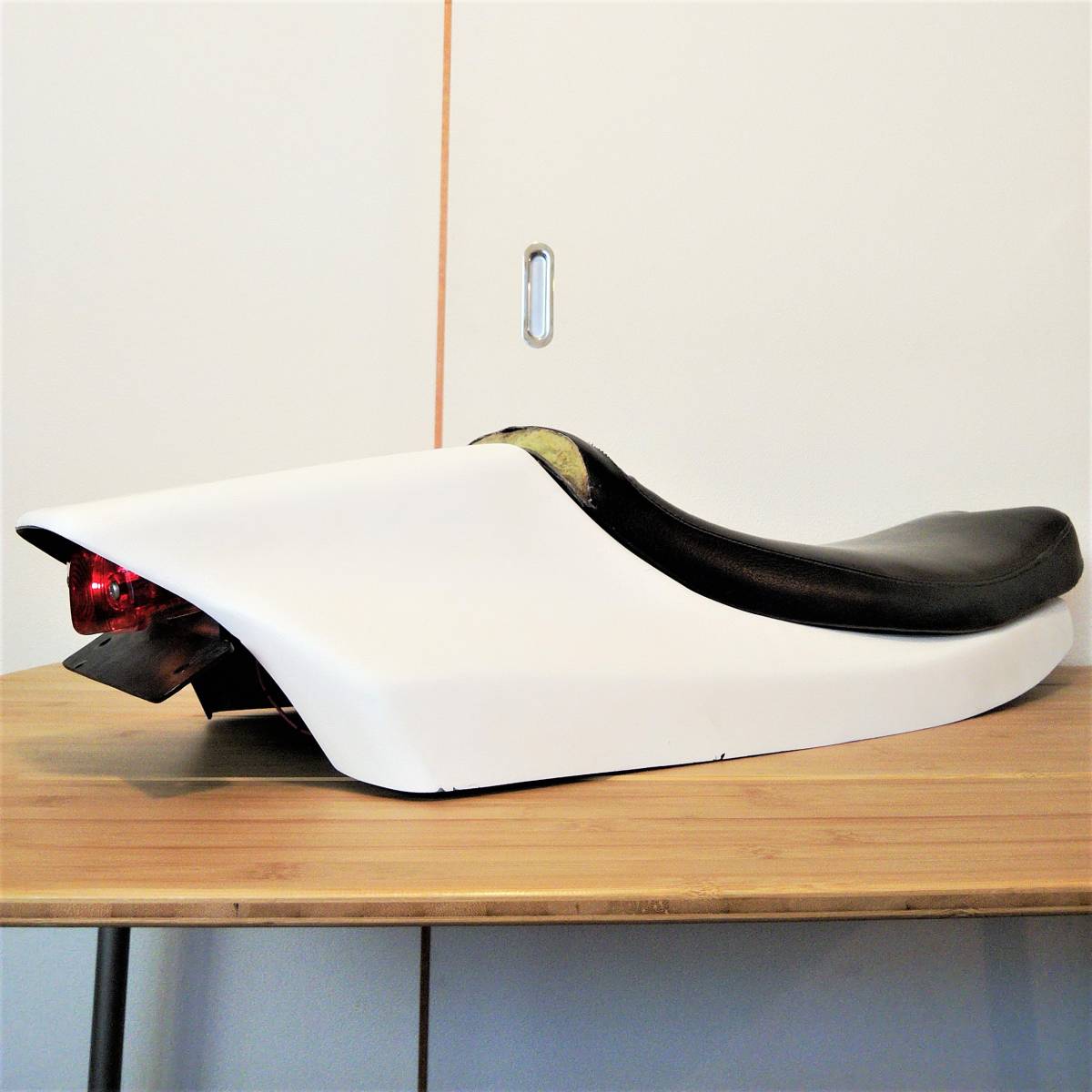 ◇ 汎用 トラッカーシート ◇関連類似→ シートカウル フェンダーレス