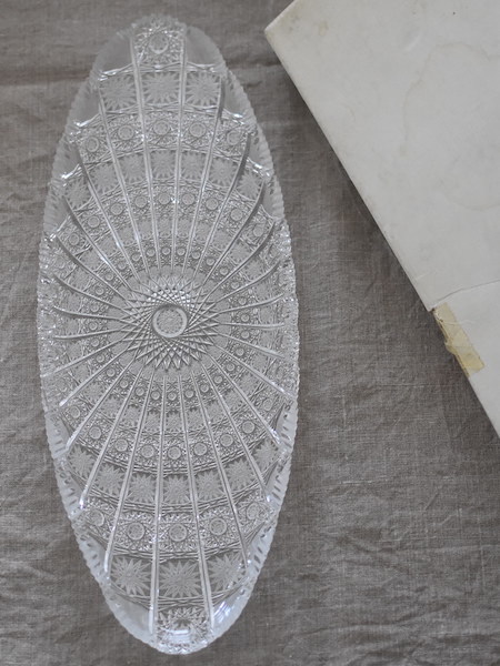 zakka] ボヘミア クリスタル ハンドカット 楕円長角プレート