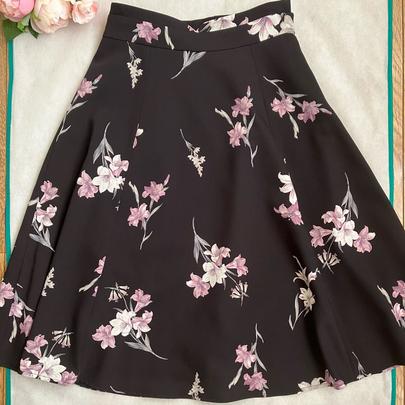 ★美品★【ミッシュマッシュ】お花模様が美しい♪フレアスカート☆ブラック