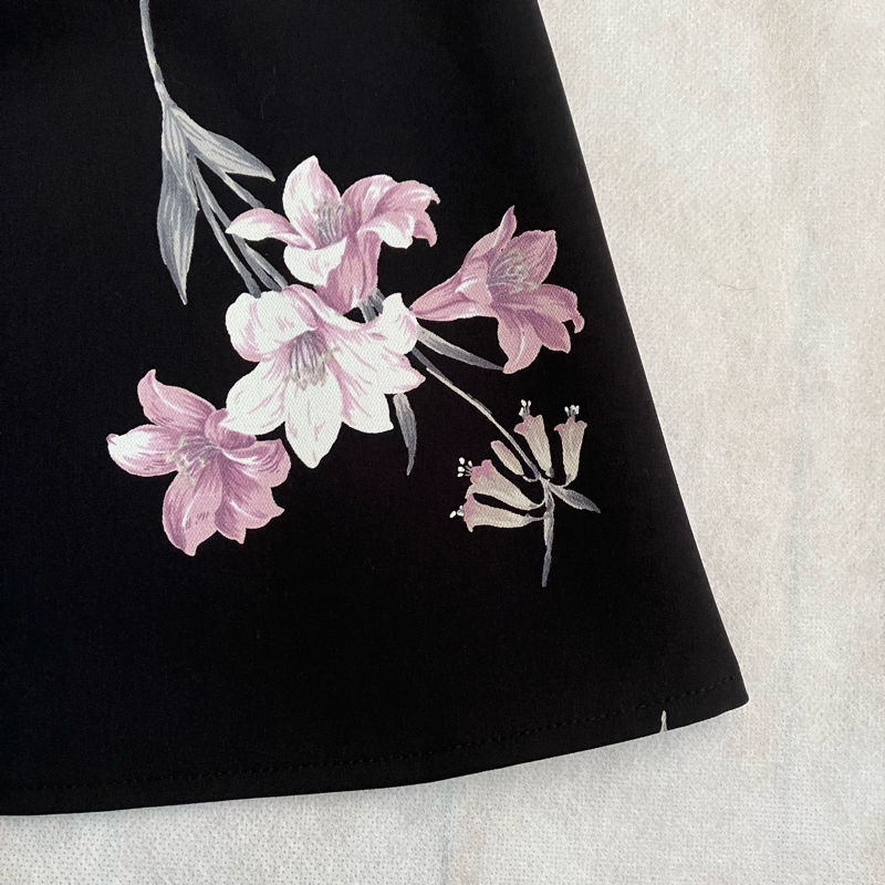 ★美品★【ミッシュマッシュ】お花模様が美しい♪フレアスカート☆ブラック
