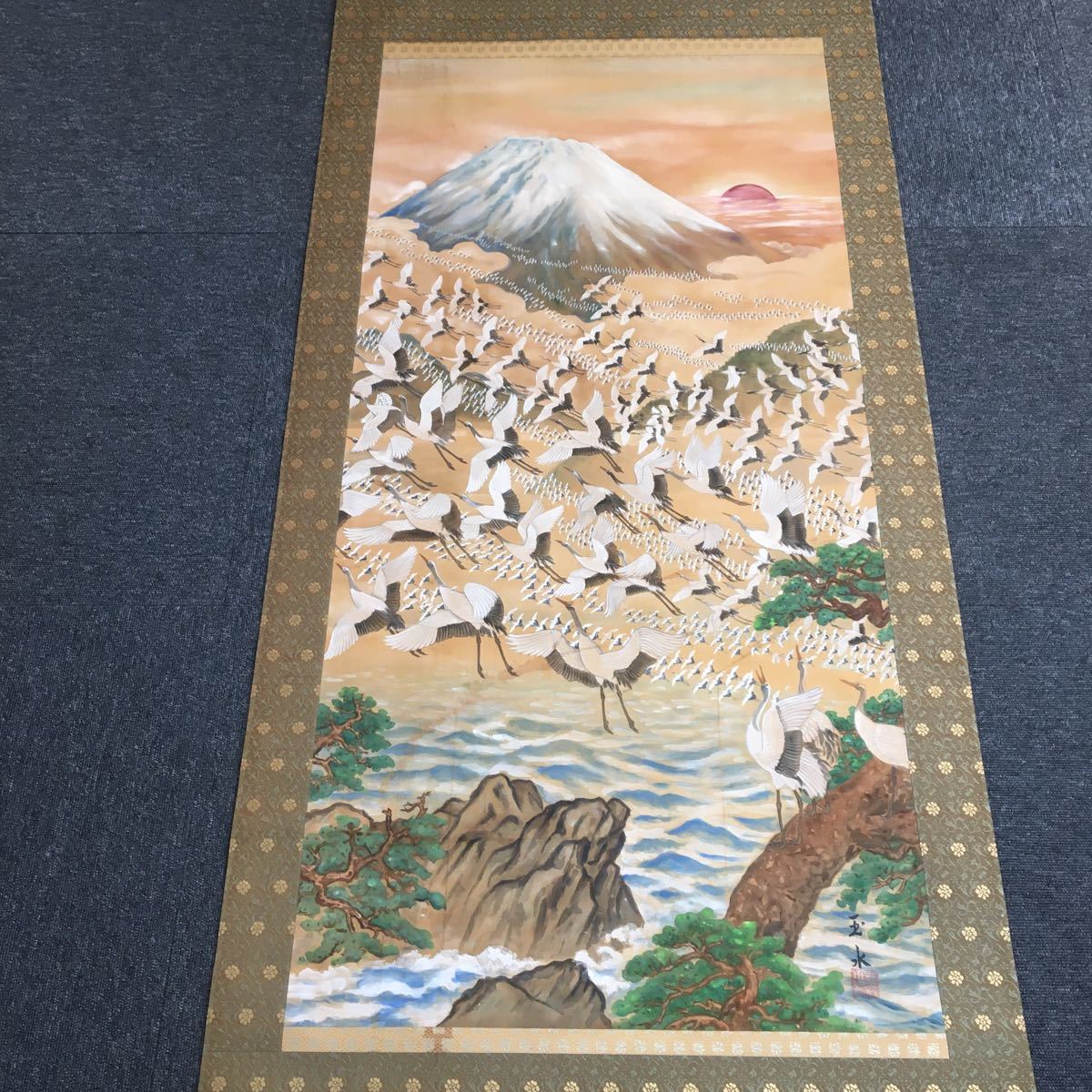 道具 水墨山水 掛け軸（掛軸）販売 肉筆絹本掛軸 中古書画内田玉鳳筆