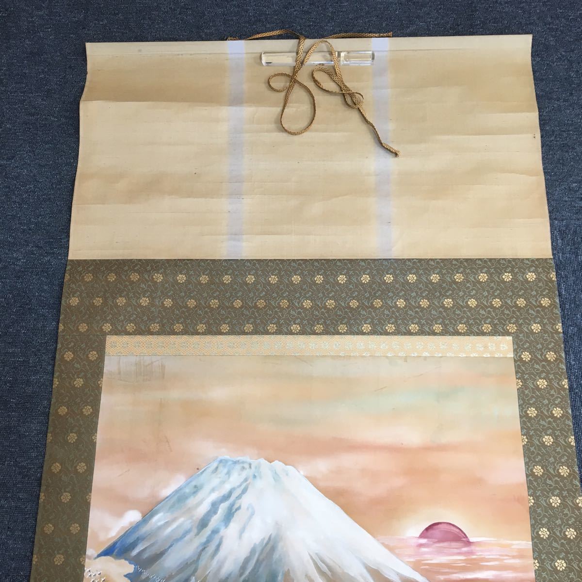 道具 水墨山水 掛け軸（掛軸）販売 肉筆絹本掛軸 中古書画内田玉鳳筆