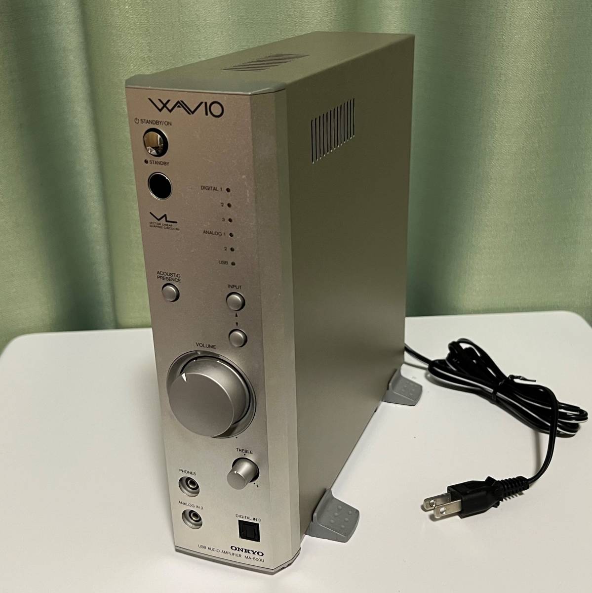ONKYO WAVIO 15W+15W アンプ内蔵スピーカー GX-D90(B) : GX-D90(Y) ⁄木目