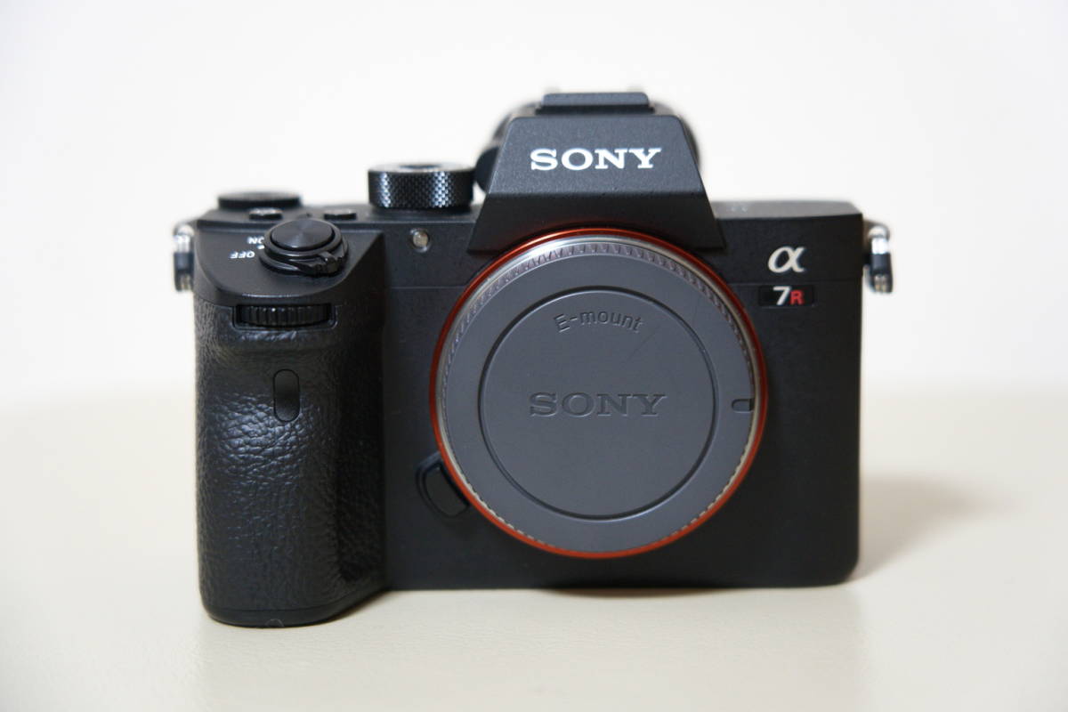 SONYα7R IIIボディ ILCE-7RM3 中古美品 III ILCE-7RM3 α7R IIIボディ