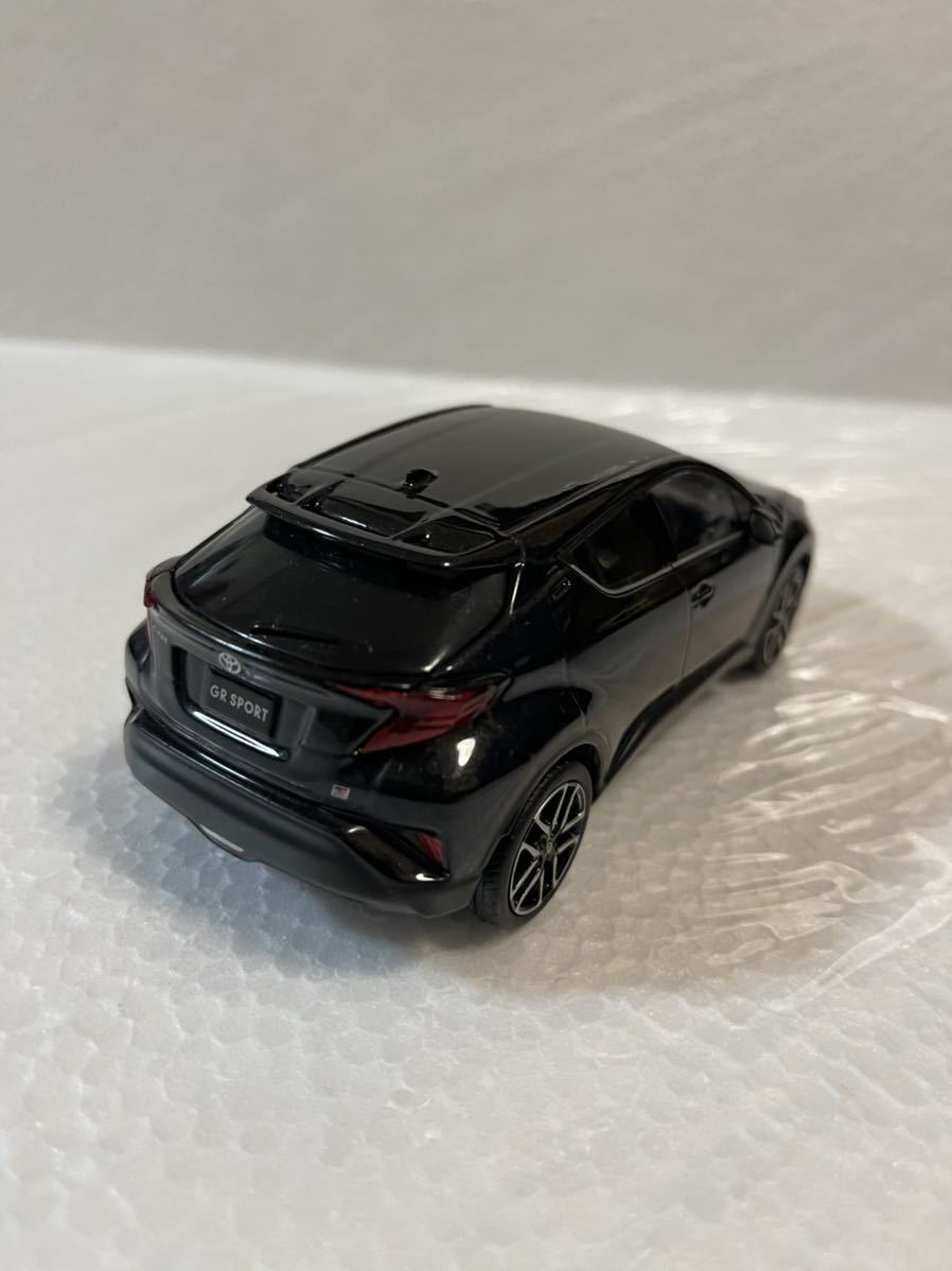 1/30 トヨタ 新型C-HR GR CHR 非売品 カラーサンプル ミニカー