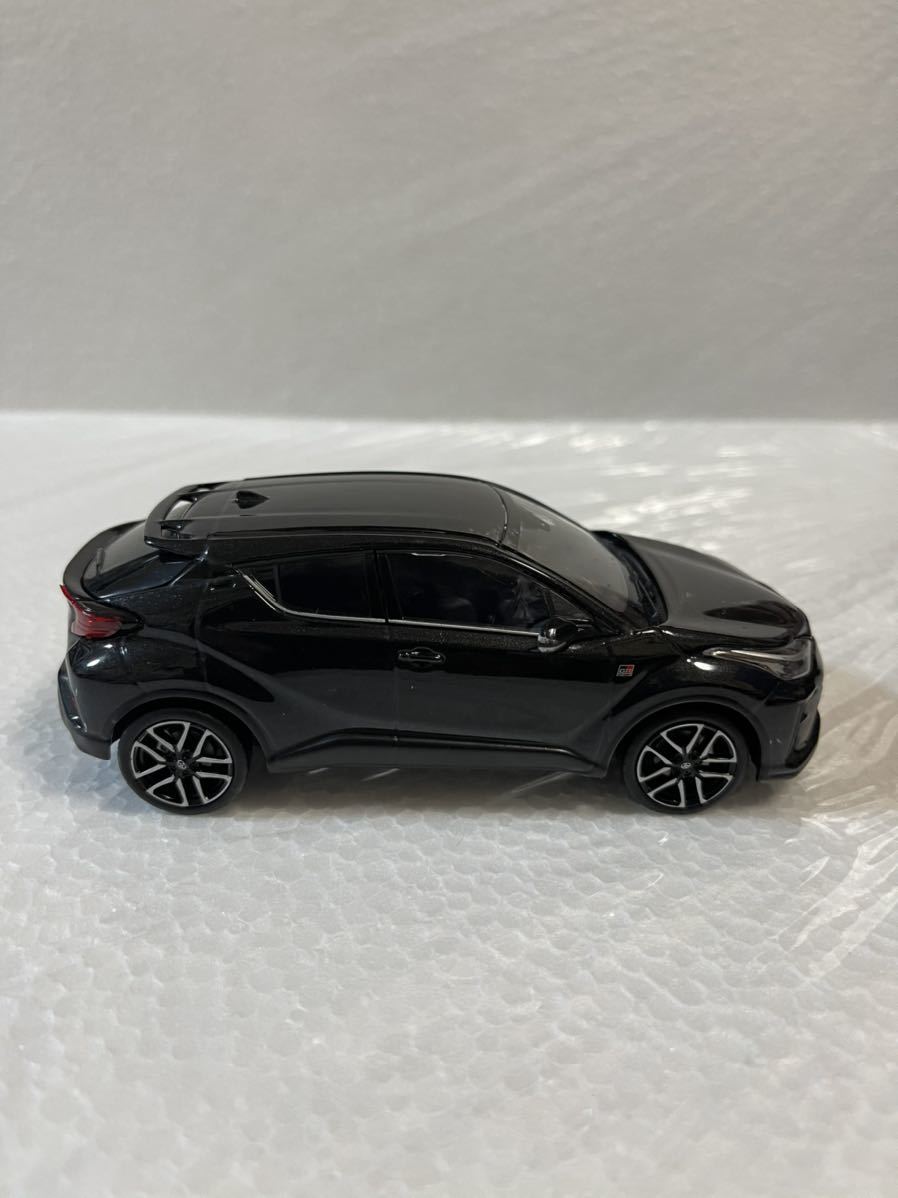 1/30 トヨタ 新型C-HR GR CHR 非売品 カラーサンプル ミニカー