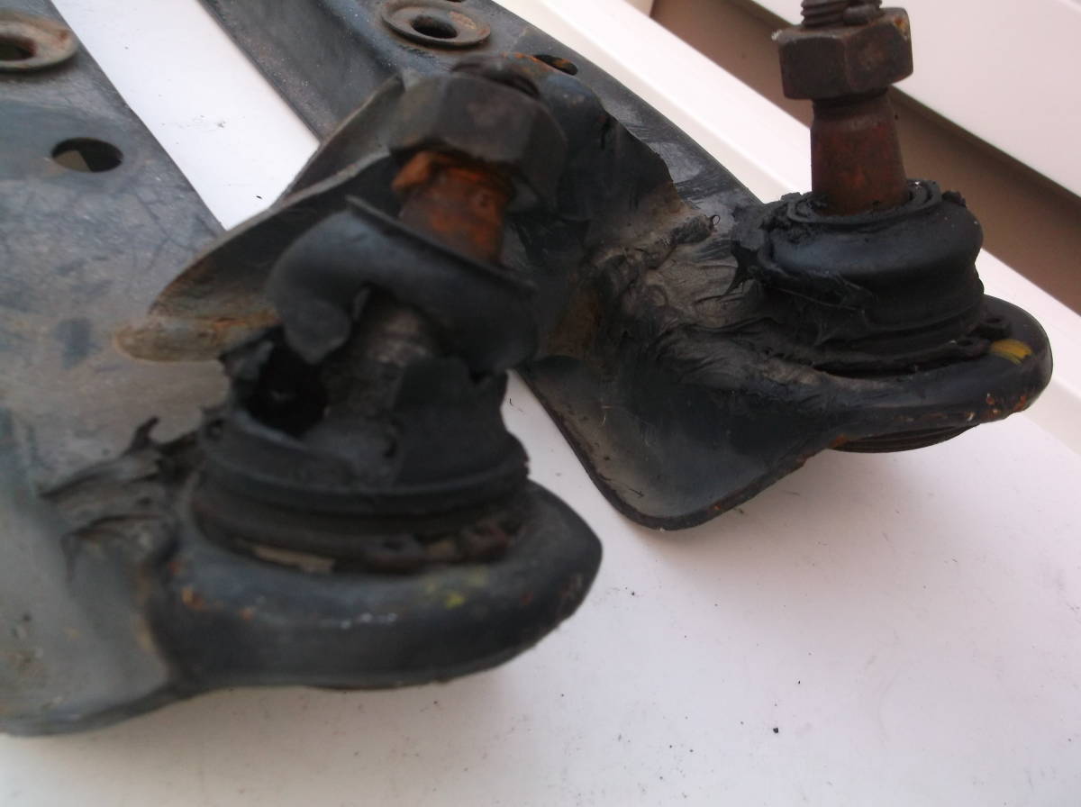 シルビア（Ｓ１５）ロアア－ム　左右セット