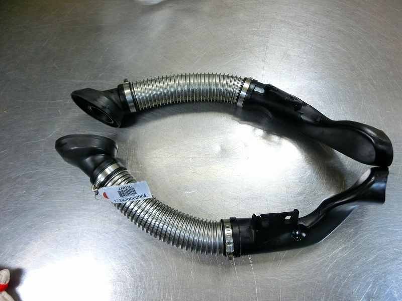 ZXR250 エアダクト　左右 ZXR250 エアダクト左右