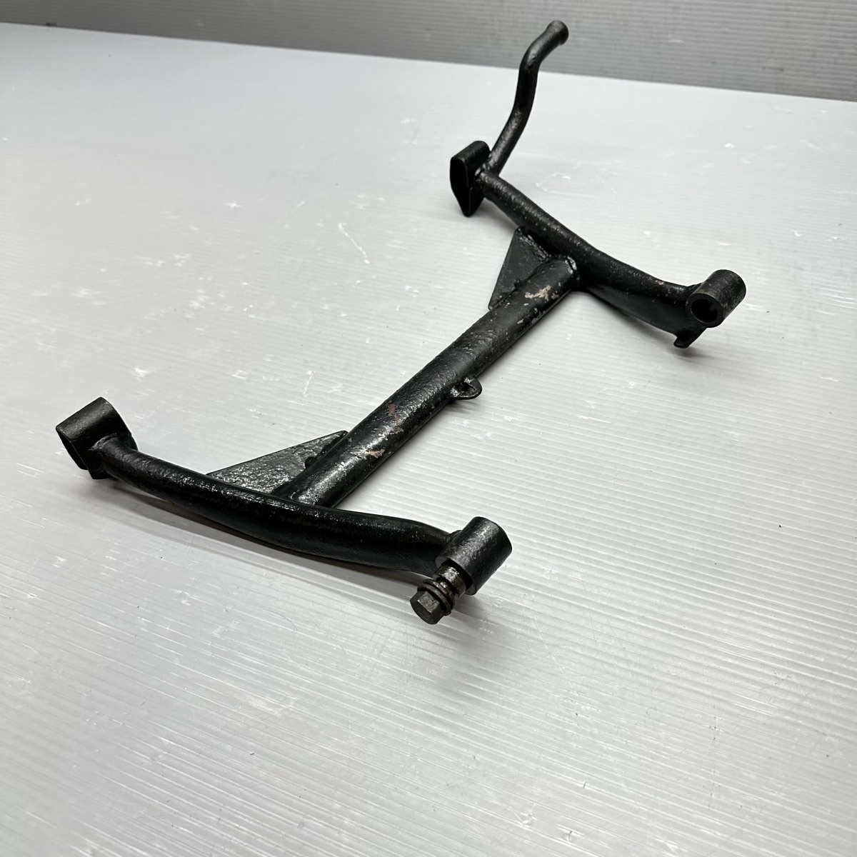 スズキ GT380 後期 純正 センタースタンド 221102BO024 【公式通販】