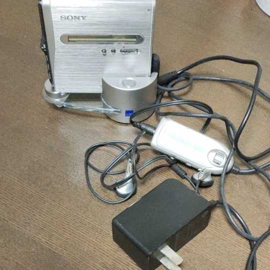 SONY Hi-MDウォークマン MZ-NH1 BCA-MZNH1 中古品 動作未確認