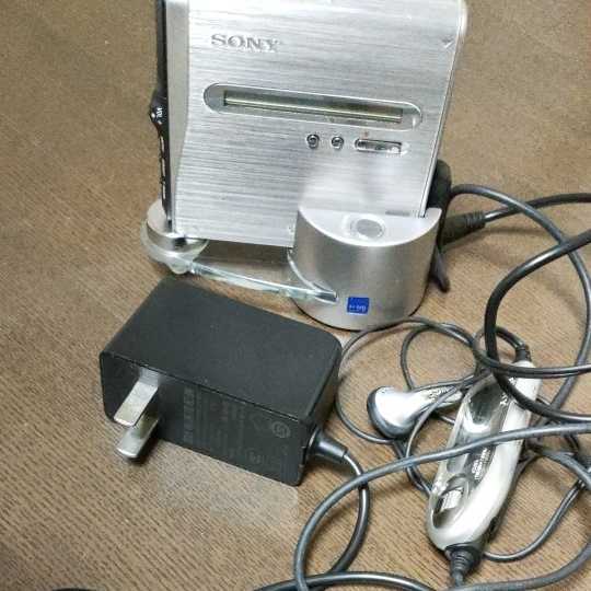 SONY Hi-MDウォークマン MZ-NH1 BCA-MZNH1 中古品 動作未確認