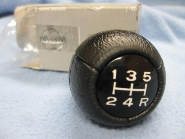 サニー Ｂ110 ブル510 シフトノブ 5速　新品 M8ｘP1.25