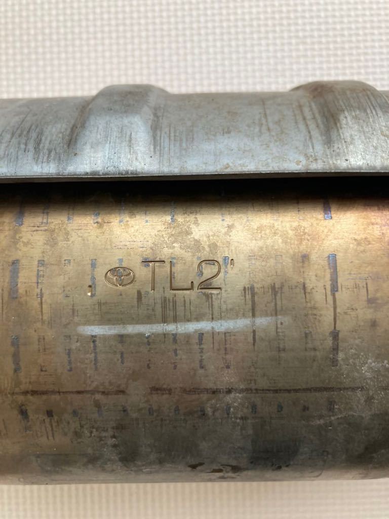 トヨタ 触媒 素材用 TL2 触媒 TL2 トヨタ 8個 0 3個セット(触媒)｜