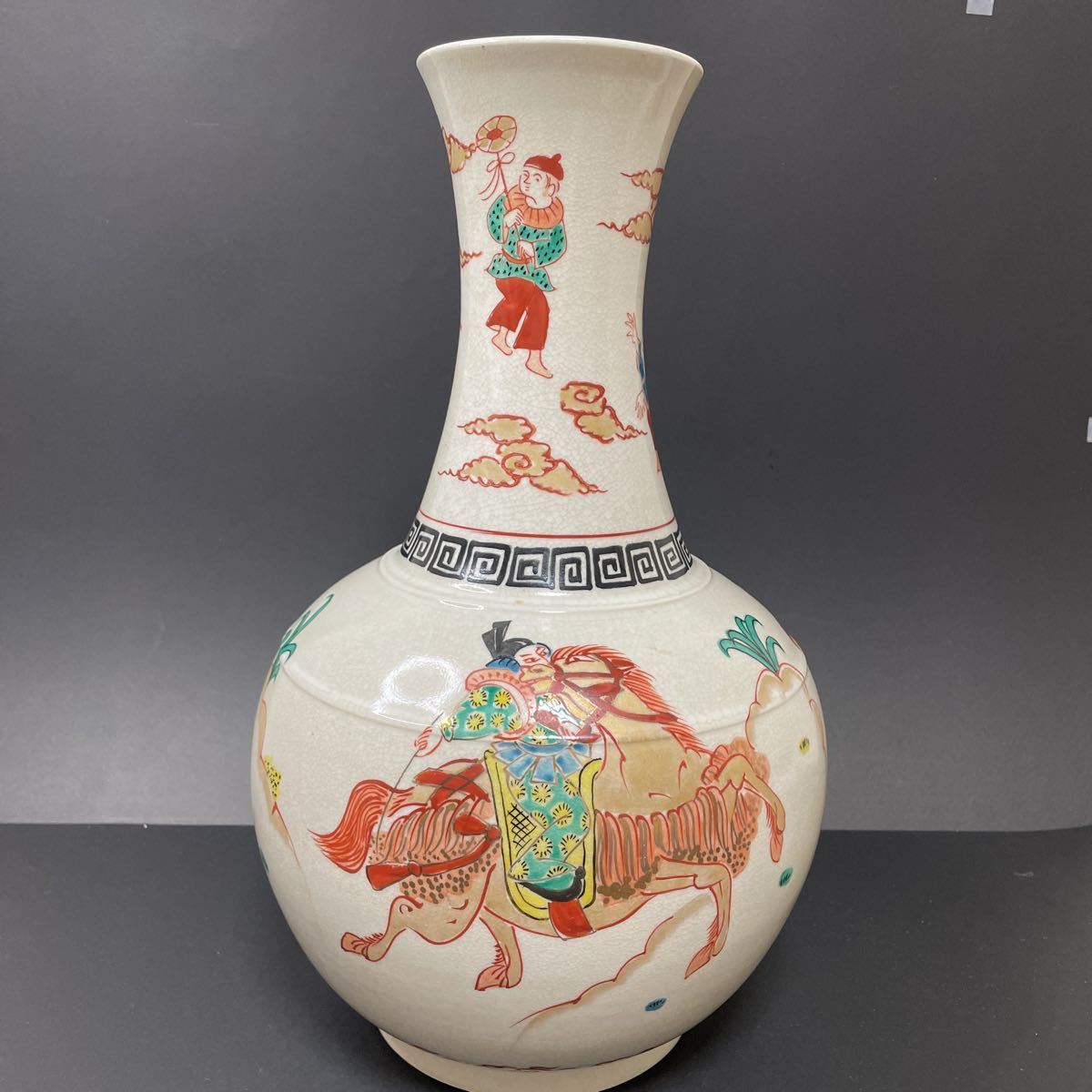 富貴佳器 古美術 赤絵 花瓶 武者 唐子 検)中国美術 中古品ACE