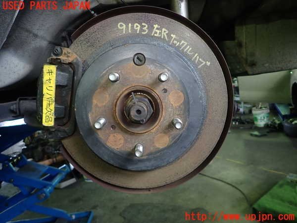 1UPJ-91934305]ステージア オーテックバージョン260RS(WGNC34(改))左リアナックルハブ 中古